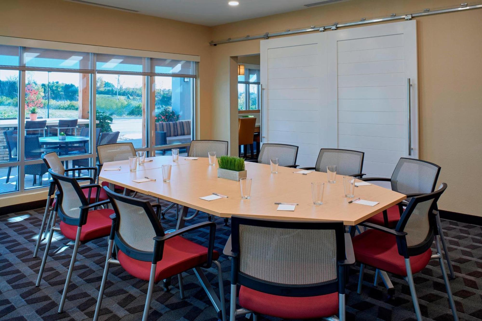 Towneplace Suites By Marriott Richmond Extérieur photo