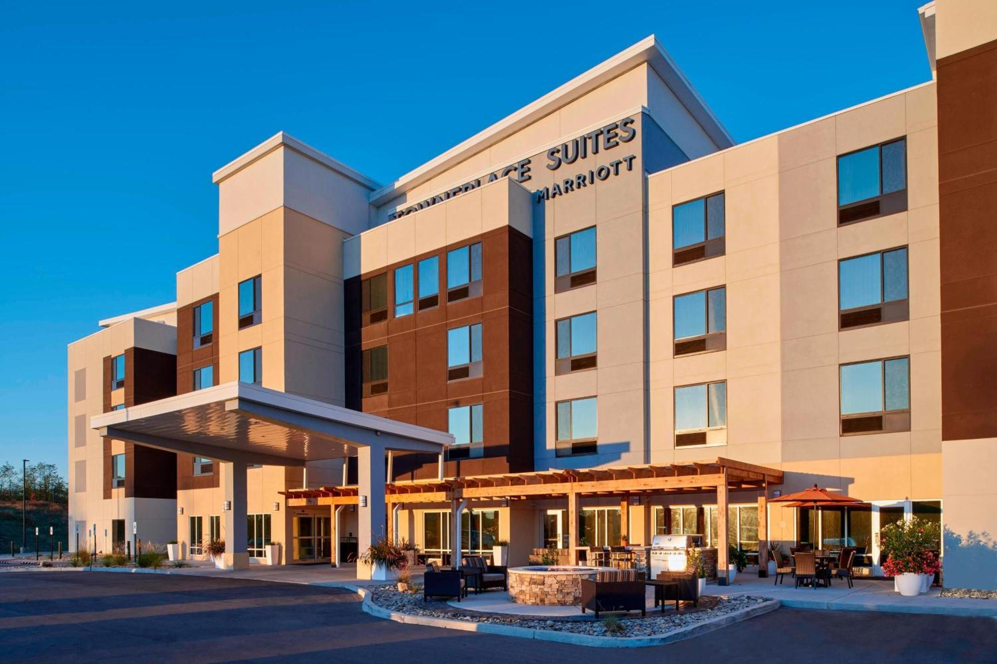 Towneplace Suites By Marriott Richmond Extérieur photo